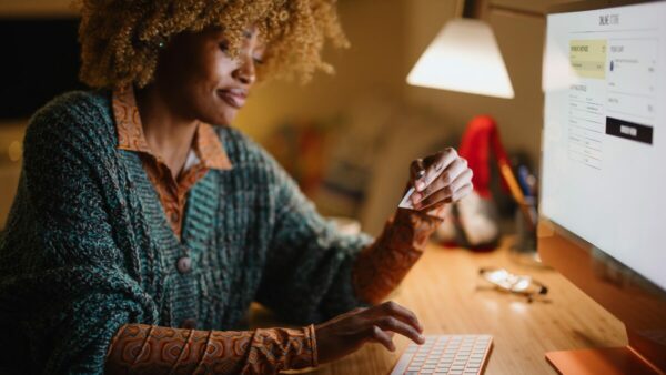 Website visitor finalizing online purchase at checkout.